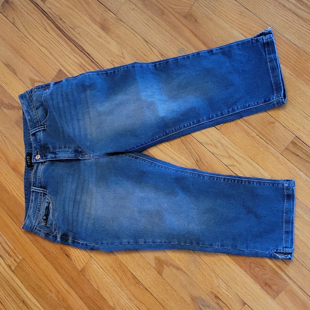 Like new capris